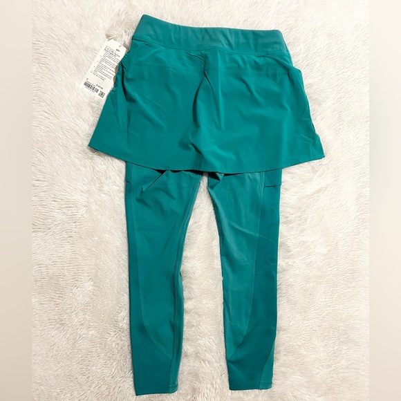 Lululemon 2 in 1 High Rise Tennis Skirt Leggings 25” - Picture 9 of 16